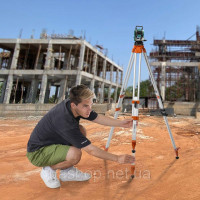 Vevor 316817 Професійний штатив Construction Tripod for Laser & Рівнірівники алюмінієві 420-1665мм Vevor 316817 Професійний штатив Construction Tripod for Laser & Рівнірівники алюмінієві 420-1665мм